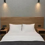Daymonth Hotel